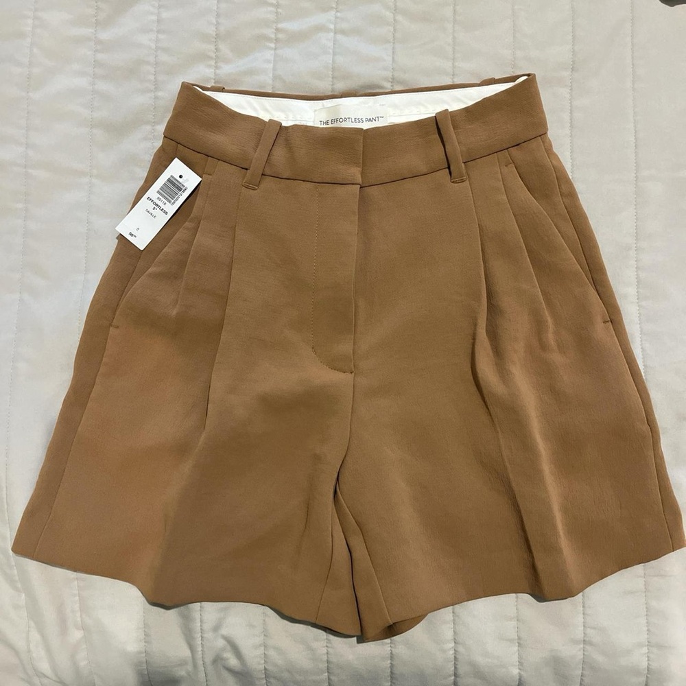 Aritzia Effortless Wilfred Trouser Shorts in Color Saville